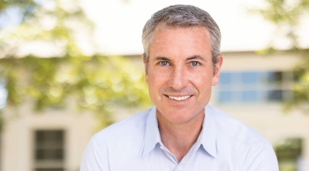 Andy Byron’s Wife Shockingly Drops His Surname After Viral Video with HR Head Surfaces