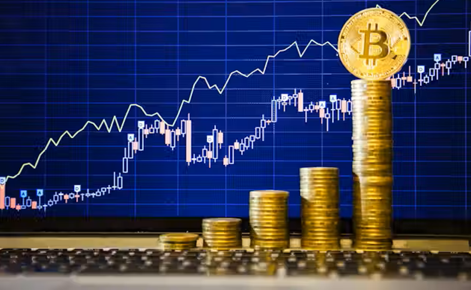 Bitcoin Sets Impressive New All-Time High at $118K: Should You Buy, Hold, or Sell?