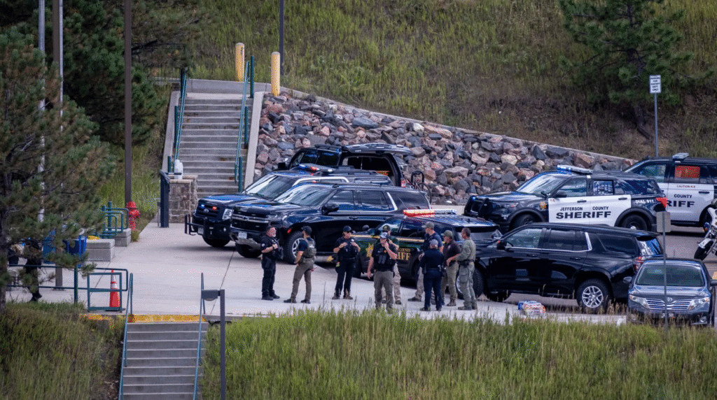 Colorado School Shooting : 2 students wounded in shooting at Evergreen High School