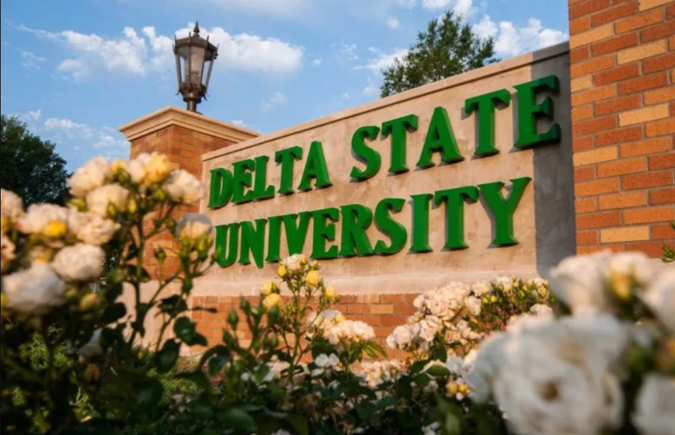 Delta state university : Student’s Body Found Hanging in Tree
