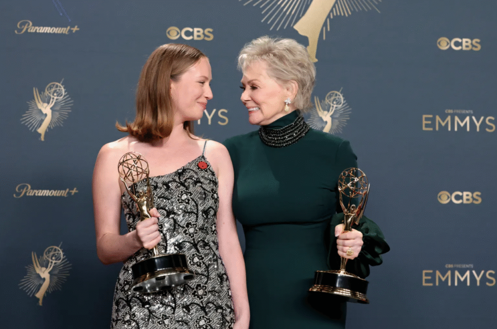 Hannah Einbinder Says ‘Go Birds, F— ICE and Free Palestine’ After Winning Her First Emmy