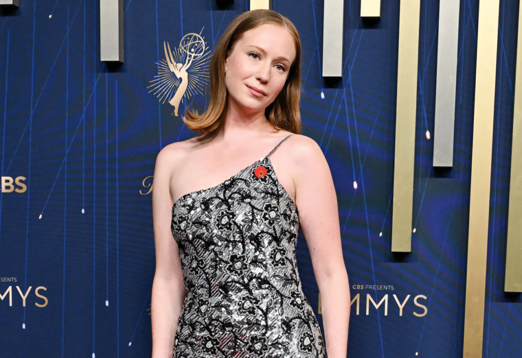 Hannah Einbinder Says ‘Go Birds, F— ICE and Free Palestine’ After Winning Her First Emmy
