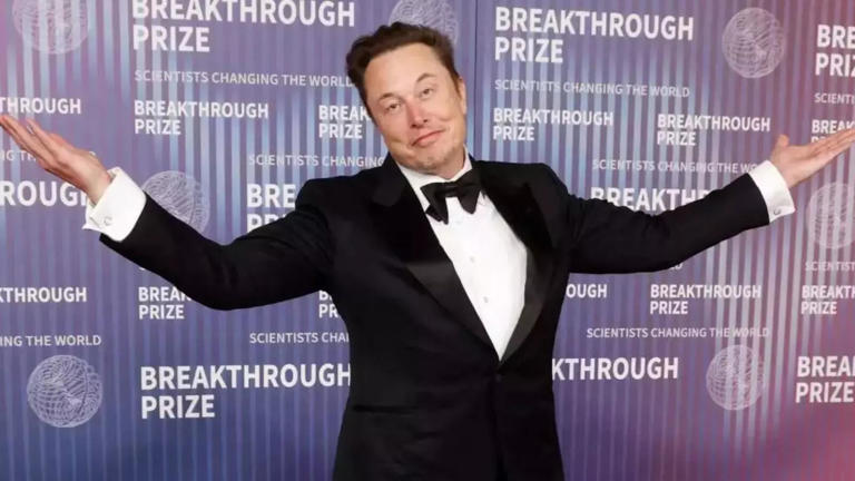 Elon Musk Makes History with Record-Breaking $500 Billion Net Worth